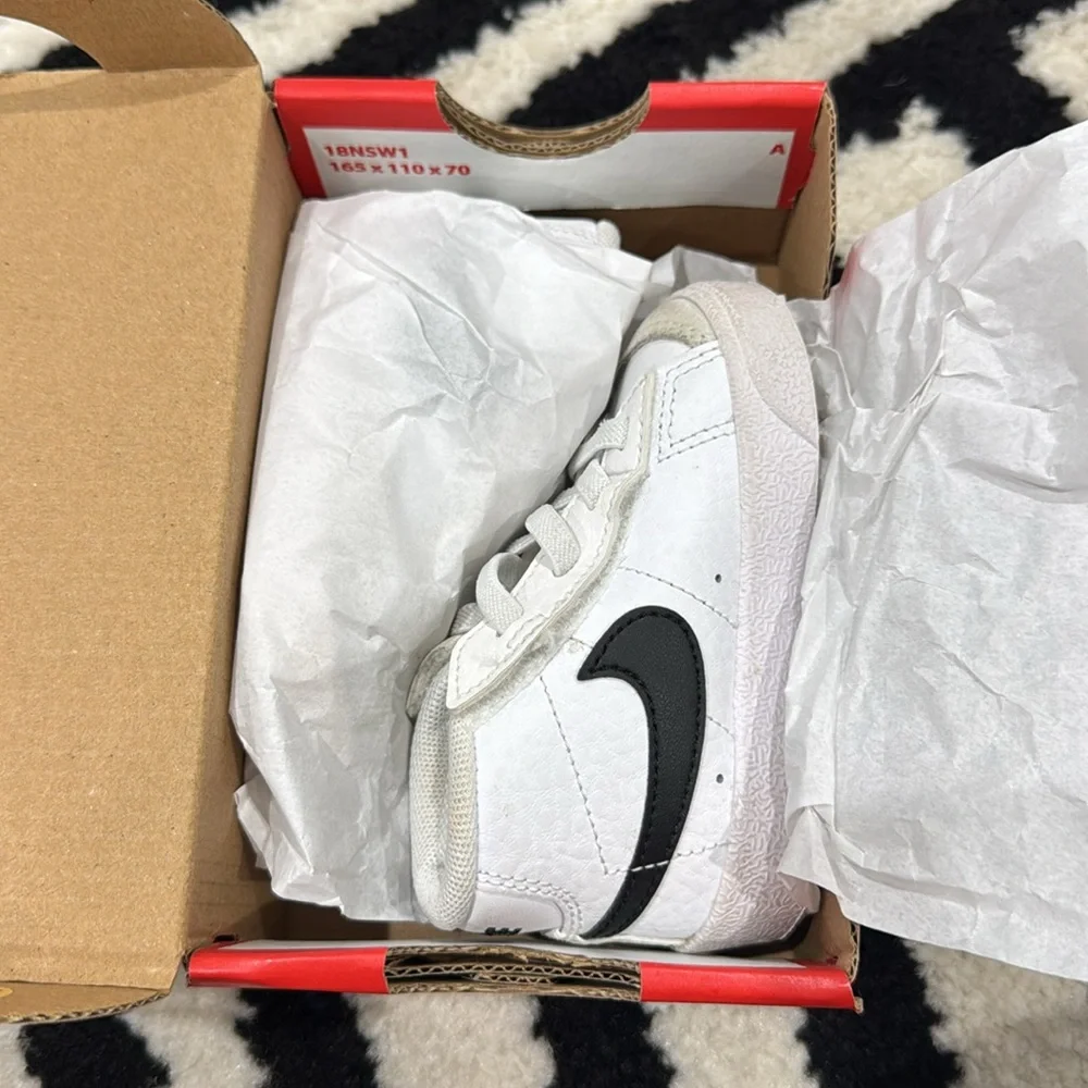 Nike blazer mid 77